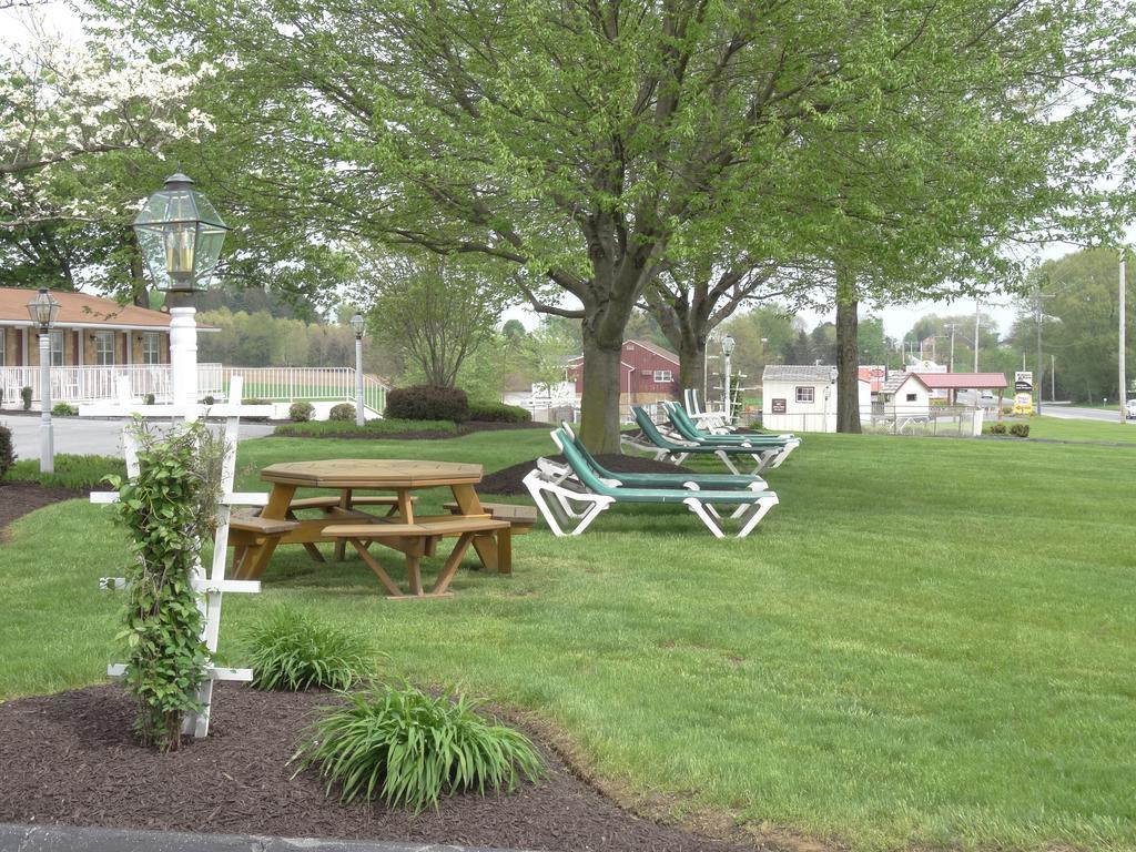 Amish Country Motel Bird-in-Hand Exterior photo
